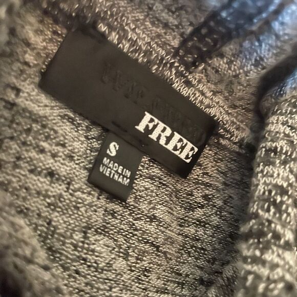 Aritzia Wilfred Grey & White Hoodie Sweater Long Sleeve Size Small - Picture 7 of 9